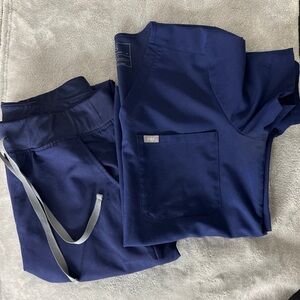 Figs Scrubs. Size M. Jogger pants. Regularly worn. Still in good condition.